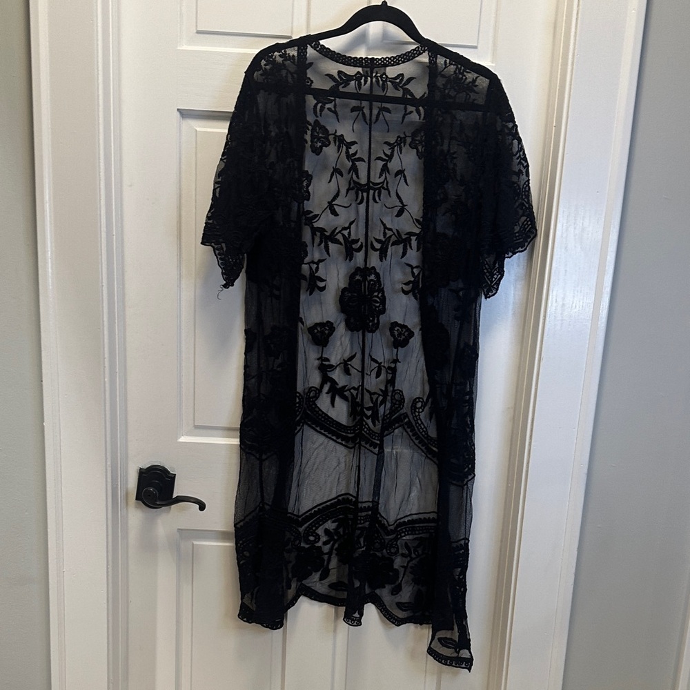 Ember Women's Medium Black Sheer Lace Kimono‎ - Picture 8 of 8